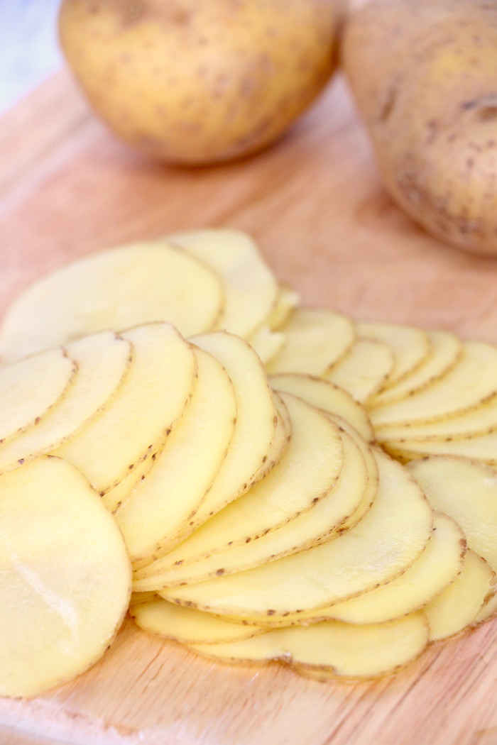 Air Fryer Potato Chips - Crispy, homemade potato chips made better for you in an air fryer!