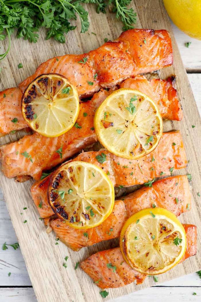 Salmon fillet covered with lemon slices