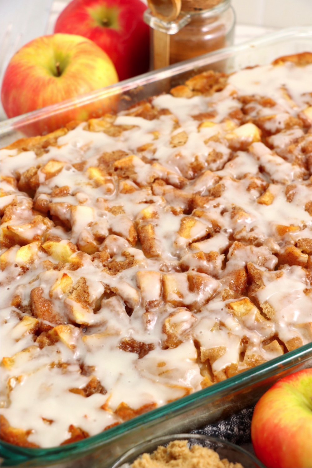 apple fritter cake with icing