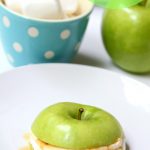 Caramel Apple S'mores - Toasted marshmallows and caramel in between two thin apple slices! Tastes SO good!