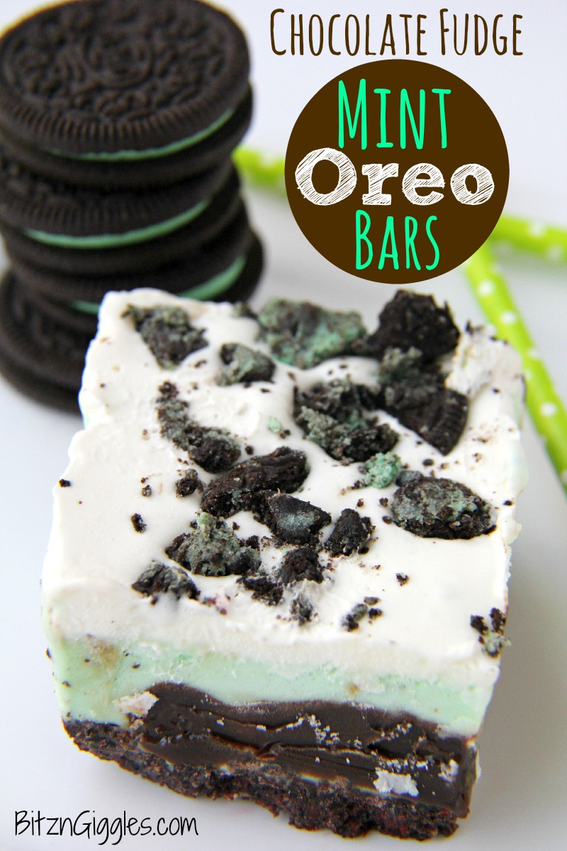 Chocolate Fudge Mint Oreo Bars - Mint chocolate chip ice cream bar dessert with a crunchy Oreo crust and fudge swirled throughout!