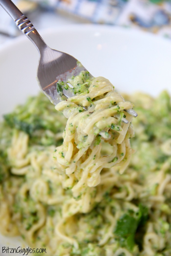 Creamy Cheddar and Broccoli Noodles - A deliciously creamy pasta side dish the whole family will love!
