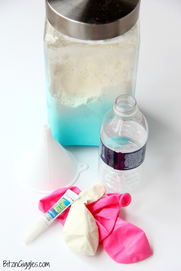 Kids Squeeze Ball - Stress ball, squishy ball whatever you'd like to call it. This toy keeps kids busy for hours and they are simple to make!