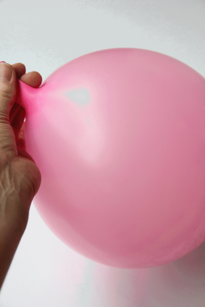 Kids Squeeze Ball - Stress ball, squishy ball whatever you'd like to call it. This toy keeps kids busy for hours and they are simple to make!