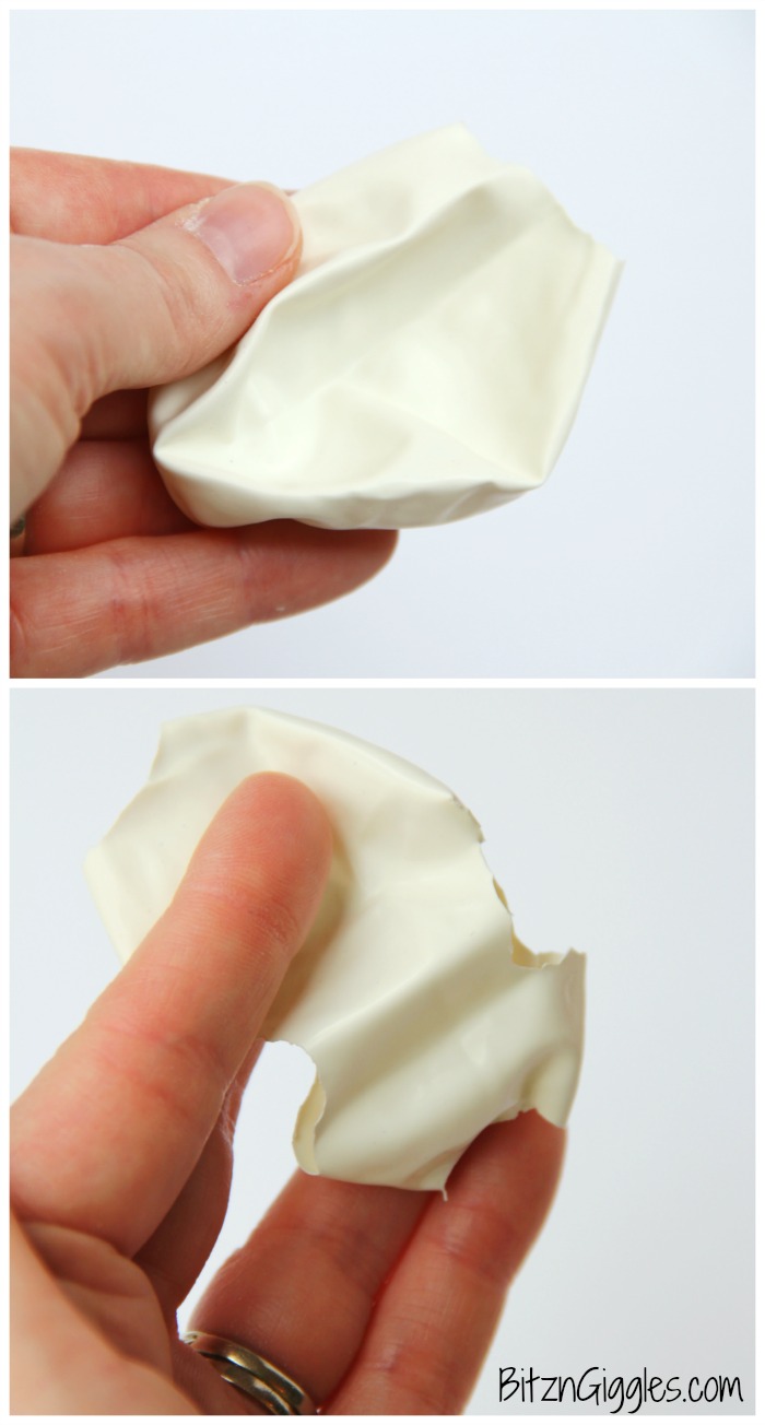 Kids Squeeze Ball - Stress ball, squishy ball whatever you'd like to call it. This toy keeps kids busy for hours and they are simple to make!