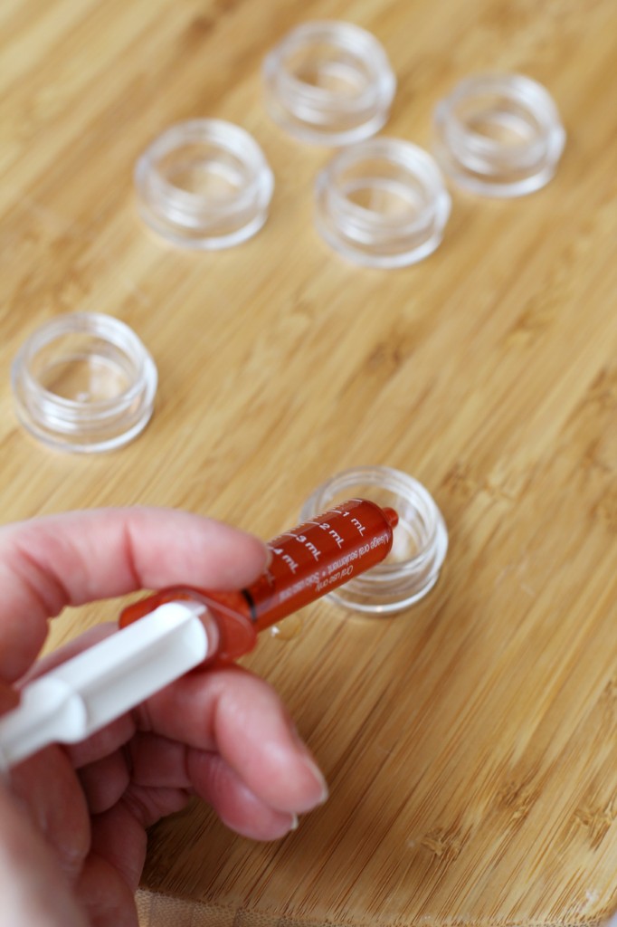 Filling containers - Bitz & Giggles