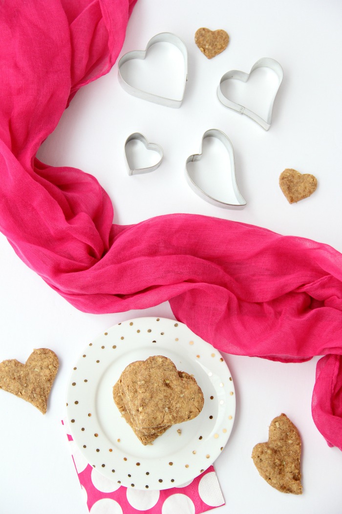 Peanut Butter and Banana Homemade Dog Biscuits - Five-ingredient chewy dog biscuits made with peanut butter, oats and banana. Your dog will love these!