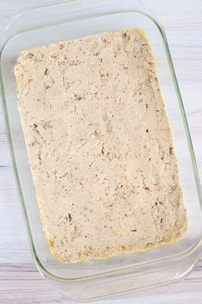 Walnut crust in glass pan
