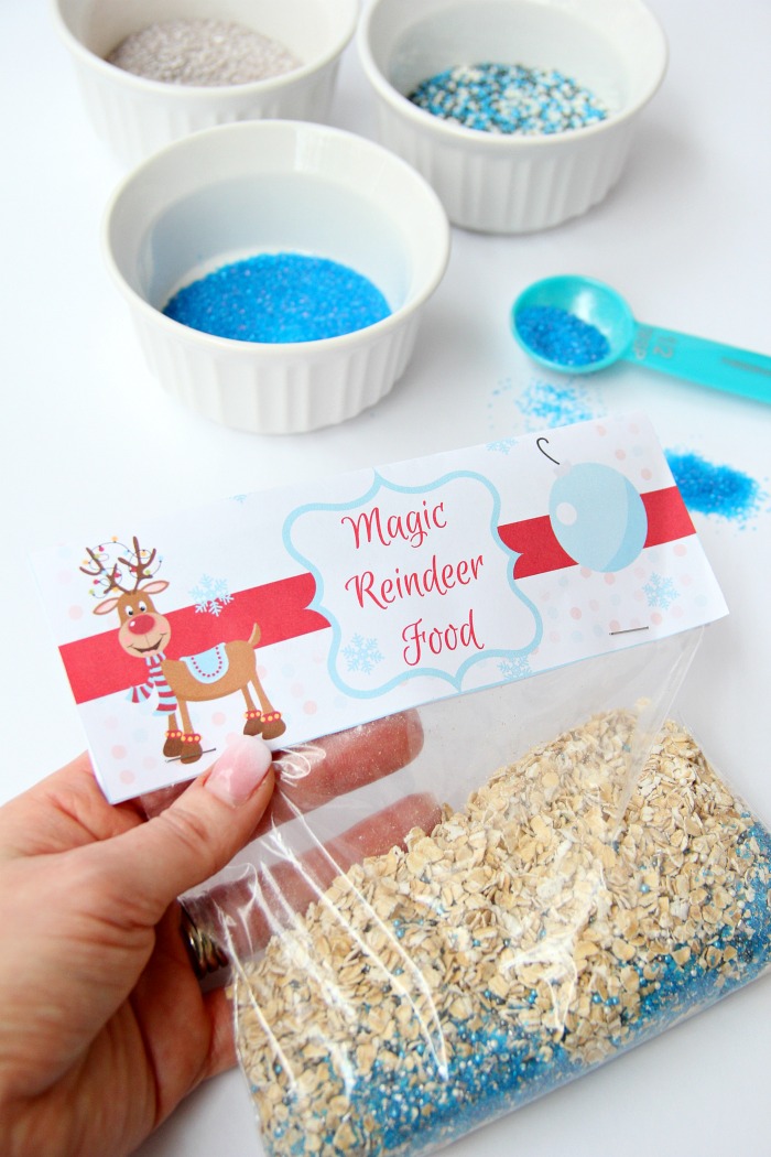Magic Reindeer Food With Free Printable - Kids will love to sprinkle this Magic Reindeer Food in their yard to guide the reindeer to their home on Christmas Eve. Includes recipe + FREE printable bag topper!