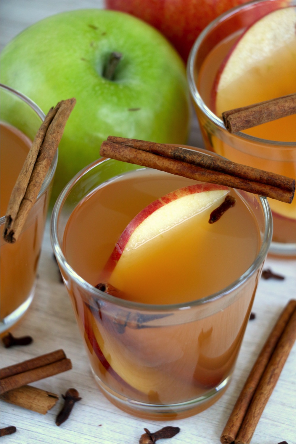 Glasses of apple cider made in the Ninja Foodi