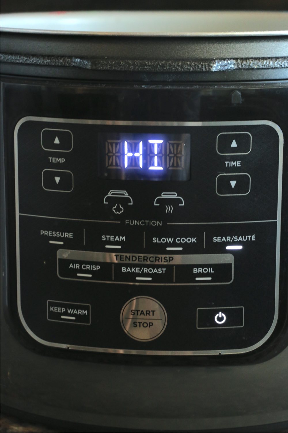Front of a Ninja Foodi pressure cooker