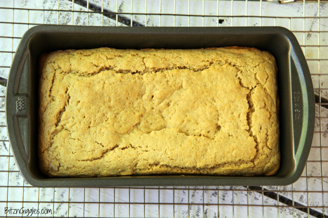 Peanut Butter Bread - Only 6 ingredients and so easy and quick to bake! Goes great with grape jelly, chocolate spread or just plain old peanut butter!