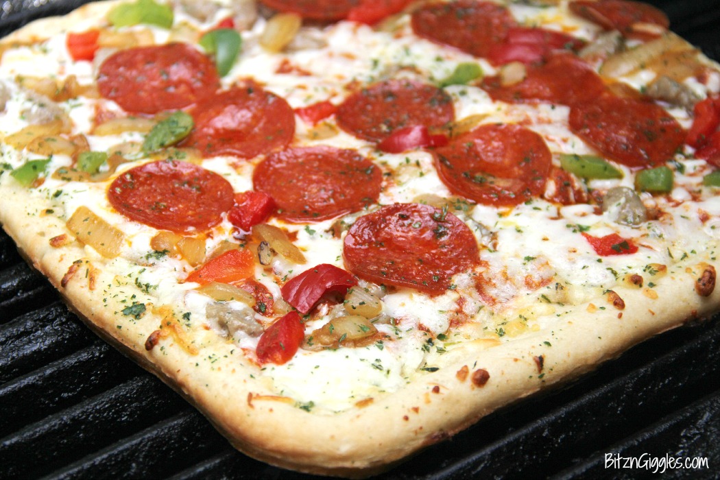 Fresh Squeezed Lemonade - There's nothing like fresh squeezed lemonade! This simple recipe comes together in no time at all and produces delicious results. It reminds me of the wonderful lemonade I get at our hometown fair!