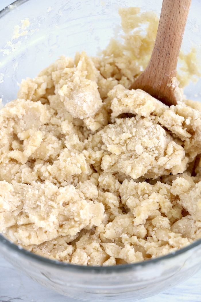 Raspberry Crumble Bars - Fresh, fruity raspberry bars with a buttery crumb topping!