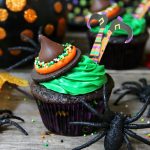 Easy Wicked Witch Cupcakes - These Halloween witch cupcakes are so easy to create. They look so professional yet they go together quickly with a few simple hacks!